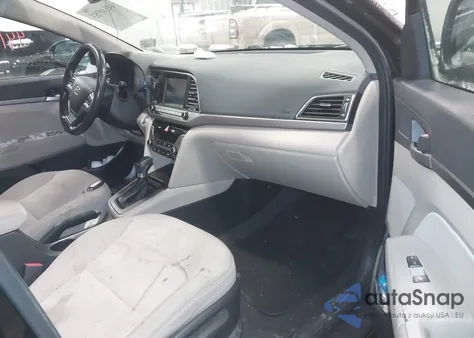 2018 Hyundai Elantra Value Edition z USA, uszkodzony, nr VIN 5NPD84LF6JH277306